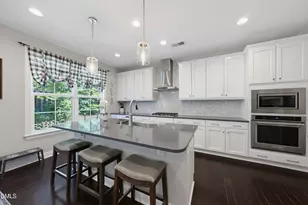 7224 Villoria Ln, Raleigh, NC 27617 - Photo 16