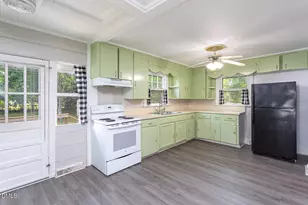 103 E Rose St, Smithfield, NC 27577 - Photo 12