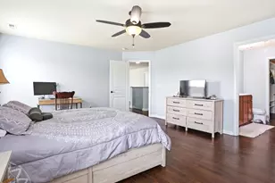 8128 Hovingham Way, Raleigh, NC 27616 - Photo 16