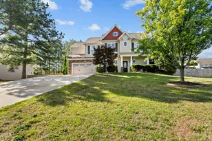 189 Kentucky Derby Ln, Lillington, NC 27546 - Photo 2