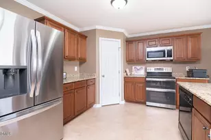 1006 Collington Dr, Mebane, NC 27302 - Photo 6