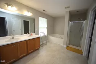 2718 Summer Stream Dr, Raleigh, NC 27610 - Photo 12