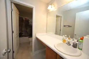 2718 Summer Stream Dr, Raleigh, NC 27610 - Photo 14