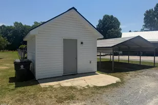 265 Iris Bryant Rd, Erwin, NC 28339 - Photo 4