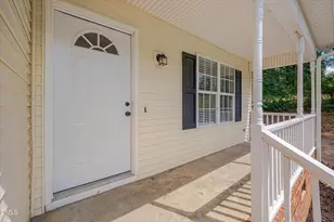416 Creekbluffs Dr, Fuquay Varina, NC 27526 - Photo 6