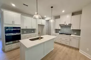 2921 Walden Rd, Apex, NC 27502 - Photo 2