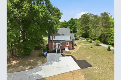 227 W Corbin Street, Hillsborough, NC 27278 - Photo 14