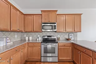 7633 Mapleshire Dr, Raleigh, NC 27616 - Photo 6