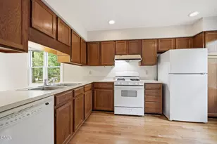 5932 Carmel Ln, Raleigh, NC 27609 - Photo 8