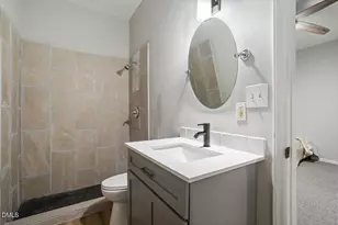 629 Brookview Dr, Chapel Hill, NC 27514 - Photo 20