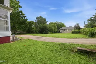 845 S Williams St, Henderson, NC 27536 - Photo 32