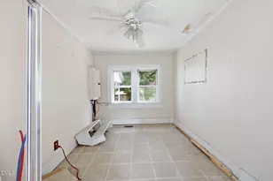 845 S Williams St, Henderson, NC 27536 - Photo 16