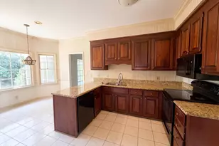 345 Courtyard Ln, Fayetteville, NC 28303 - Photo 2