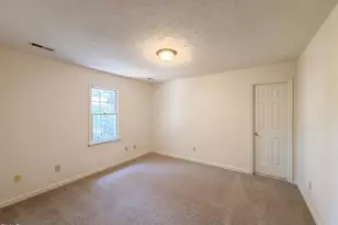 345 Courtyard Ln, Fayetteville, NC 28303 - Photo 8