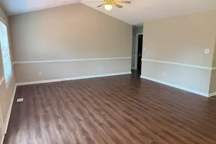 504 Hiking Trail, Benson, NC 27504 - Photo 4