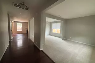 4 White Spruce Ct, Durham, NC 27703 - Photo 2