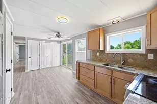 320 E Earp St, Holly Springs, NC 27540 - Photo 12