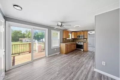 320 E Earp Street, Holly Springs, NC 27540 - Photo 6