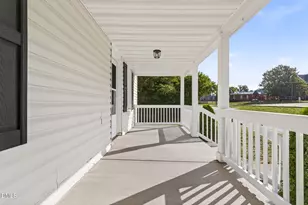 302 S McKay Ave, Dunn, NC 28334 - Photo 4