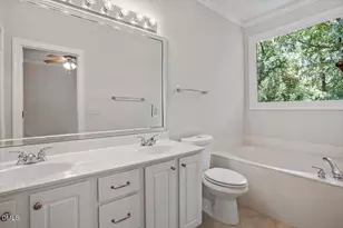 252 Ashton Hall Ln, Raleigh, NC 27609 - Photo 6