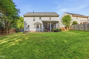 352 Arbor Crest Rd, Holly Springs, NC 27540 - Photo 4