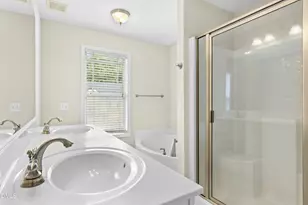 5541 Nur Ln, Raleigh, NC 27606 - Photo 32