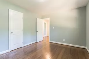 204 W Johnson St, Cary, NC 27513 - Photo 16