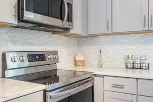 204 W Johnson St, Cary, NC 27513 - Photo 8