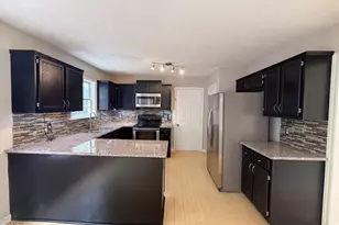 128 Morena Dr, Holly Springs, NC 27540 - Photo 2