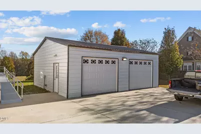 353 N Pleasant Coates Road, Benson, NC 27504 - Photo 8