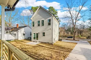 1917B Essex Rd, Durham, NC 27704 - Photo 22