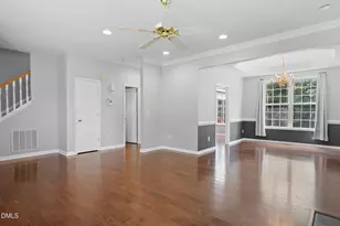 105 New Parkside Dr, Chapel Hill, NC 27516 - Photo 8