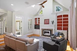105 Arcadia Ln, Chapel Hill, NC 27514 - Photo 2