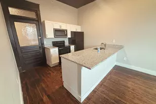 201 S Main St, Warrenton, NC 27589 - Photo 2