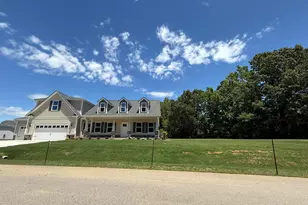 146 Busterfield Ct, Benson, NC 27504 - Photo 4