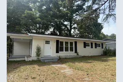 605 Sunnyside Lane W, Wilson, NC 27893 - Photo 2