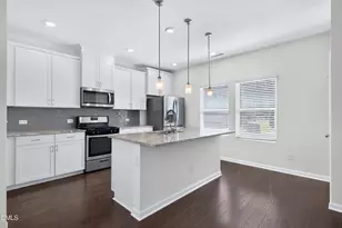 810 Firebrick Dr, Cary, NC 27519 - Photo 2