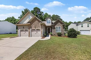 143 Fawnbrook Dr, Four Oaks, NC 27524 - Photo 2
