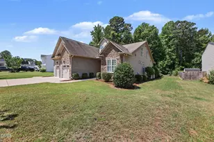 143 Fawnbrook Dr, Four Oaks, NC 27524 - Photo 4