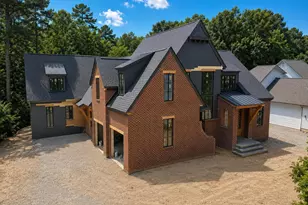 1021 Manchester Dr, Raleigh, NC 27609 - Photo 2