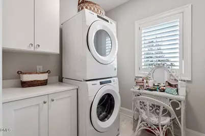 605 Smedes Place #B, Raleigh, NC 27605 - Photo 12