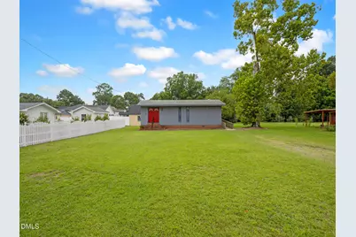 207 Price Street, Pine Level, NC 27576 - Photo 4