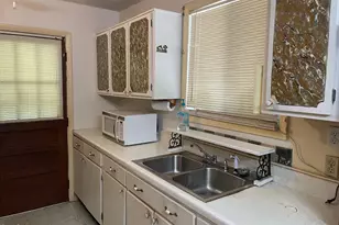 2012 Bowman Ln, Raleigh, NC 27610 - Photo 18