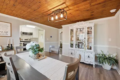 215 W Brocklyn Street, Benson, NC 27504 - Photo 10
