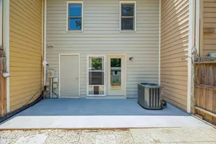 1506 Township Cir, Raleigh, NC 27609 - Photo 8