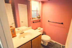 5926 Suncreek Ct, Raleigh, NC 27606 - Photo 8
