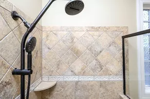 516 Blakewood Dr, Raleigh, NC 27609 - Photo 32