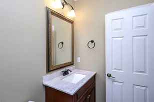 516 Blakewood Dr, Raleigh, NC 27609 - Photo 24