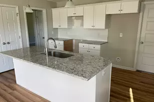 212 Mitchiner St, Selma, NC 27576 - Photo 4