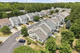 419 Hilltop View St, Cary, NC 27513 - Photo 4